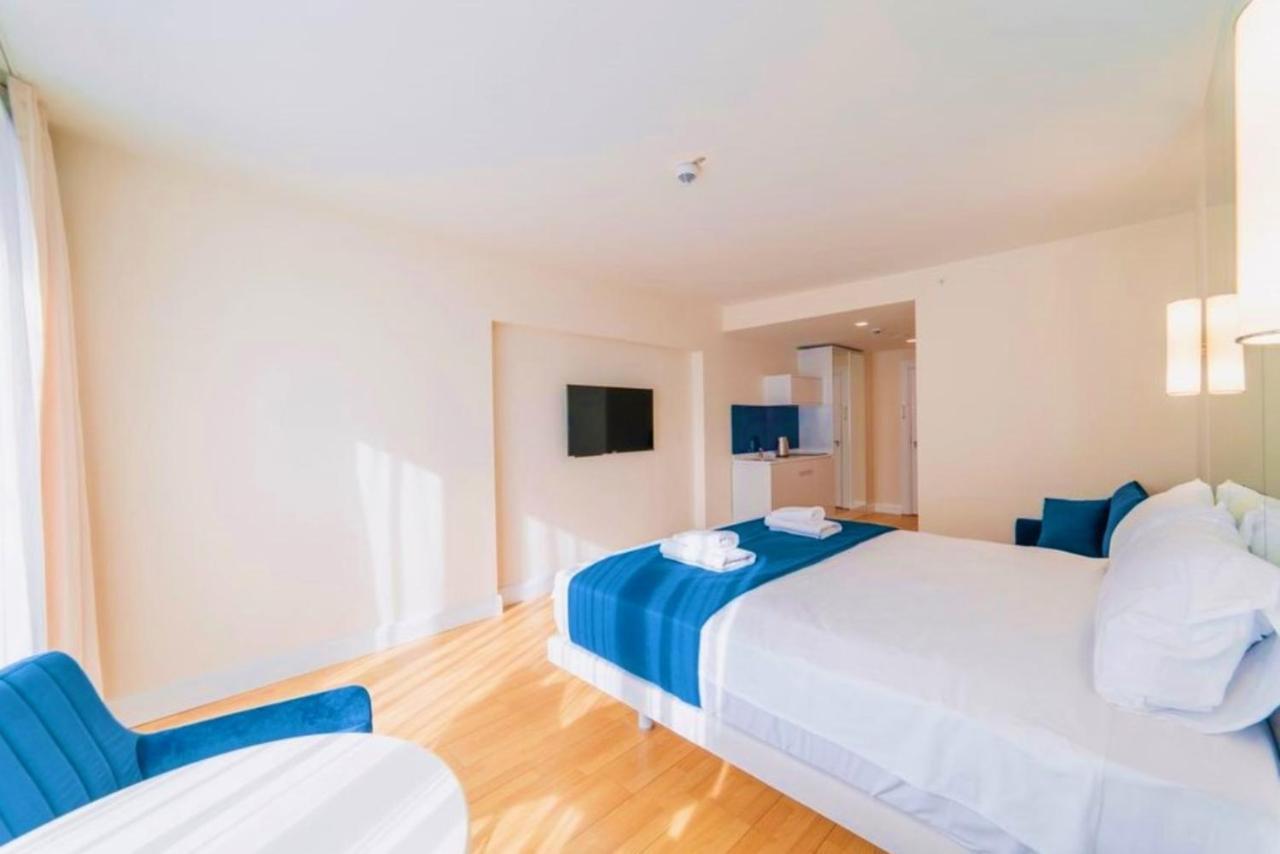 Sea View Apartments In Orbi City Батуми Экстерьер фото